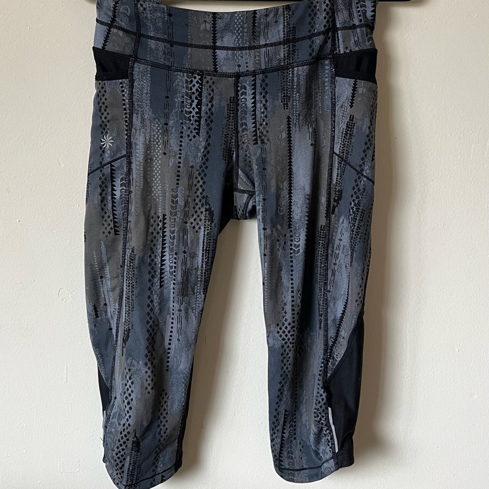 Athleta Arrow Be Free Knicker Size S